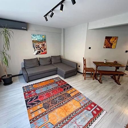 Central & Cosy Flat For 4 Person Istanbul Bagian luar foto