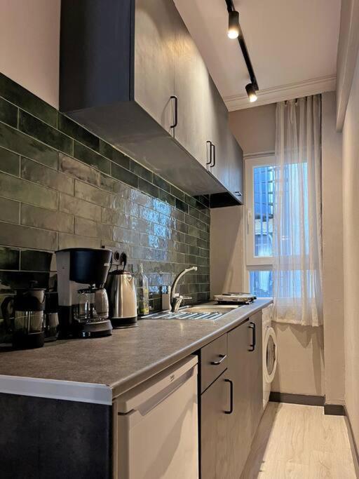 Central & Cosy Flat For 4 Person Istanbul Bagian luar foto